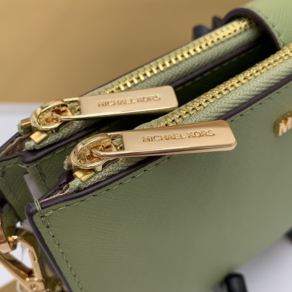 MICHAEL KORS LARGE DOUBLE ZIP WRISTLET WALLET LIGHT SAGE COLOR - Picture 4 of 14